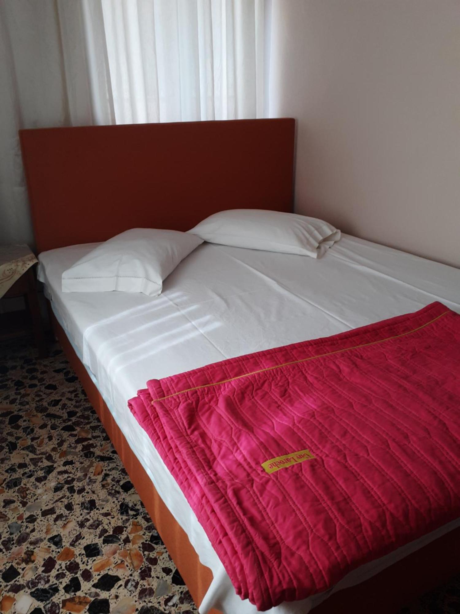 Thalia'S Garden Hotel Mytilene Bagian luar foto